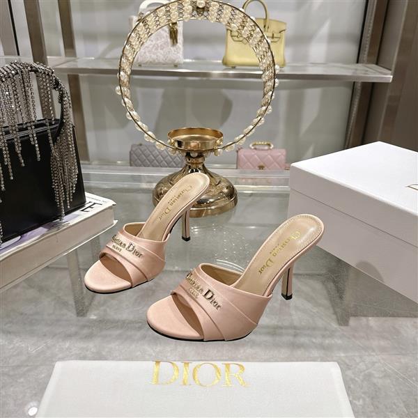 20251128184321408 250